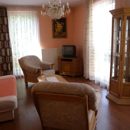 One-bedroom In Heviz/balaton 18967 アパート