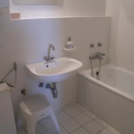 アパート One-bedroom In Heviz/balaton 18967 ヘーヴィーズ